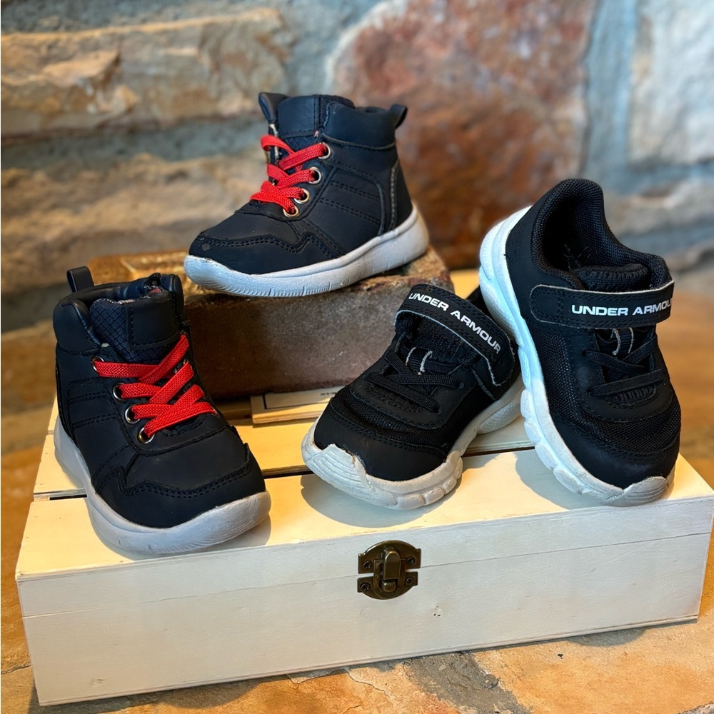 Toddler Boys 2 Pair of  Sneakers - Size 5